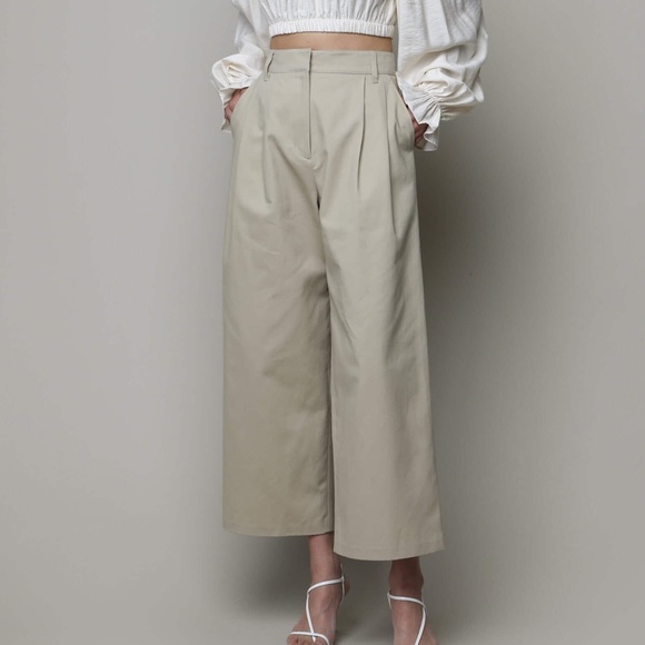 Wide Leg Beige Pants from OAK+FORT - Picture 4 of 9